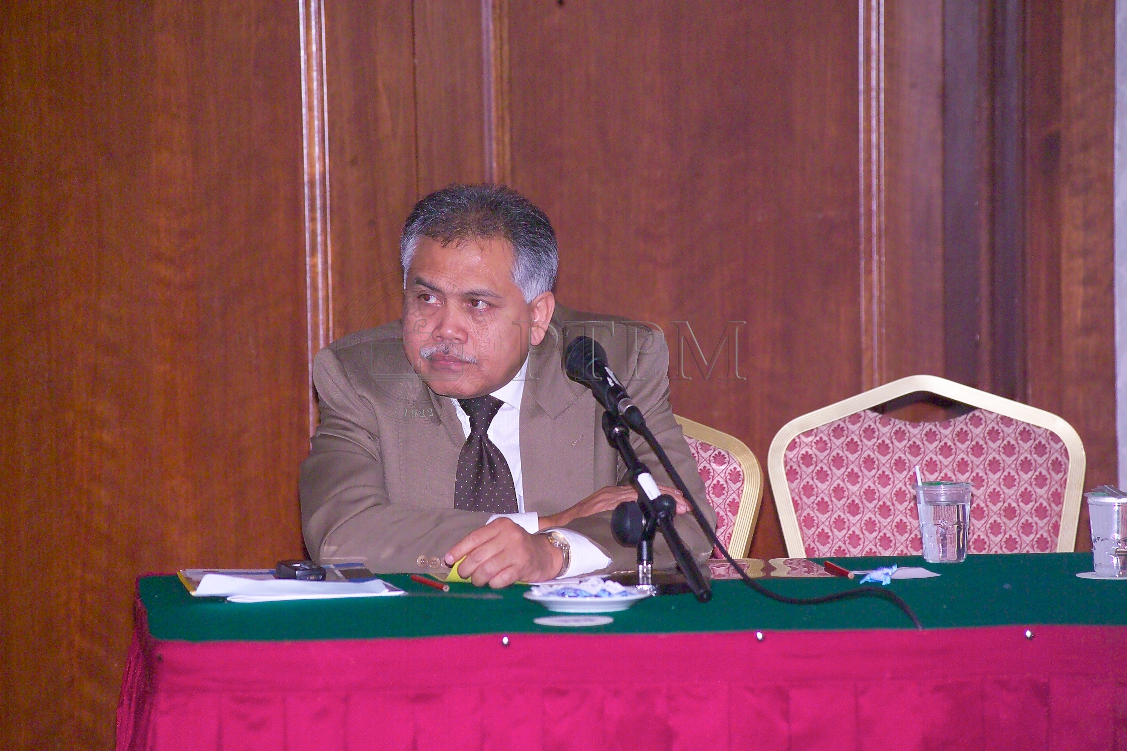 PTPM 06 23 eduresearch D9X40765